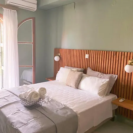 Lord Ape Club Πανσιόν Μπενίτσες