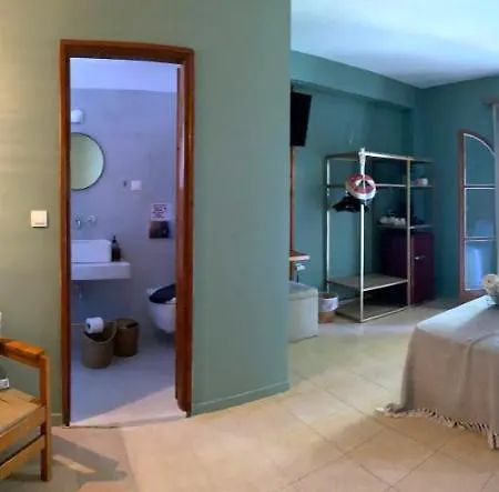 Lord Ape Club Pensiune Benitses (Corfu)